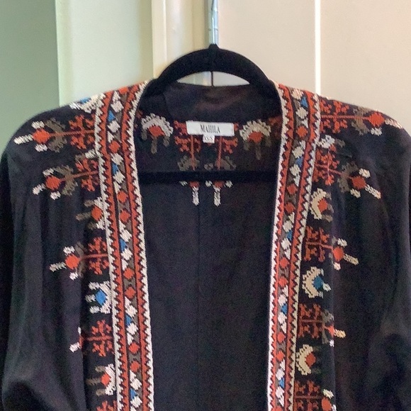 Cute Embroidered Kimono Style Open Top. Black with mixed oranges and pockets - Picture 2 of 8